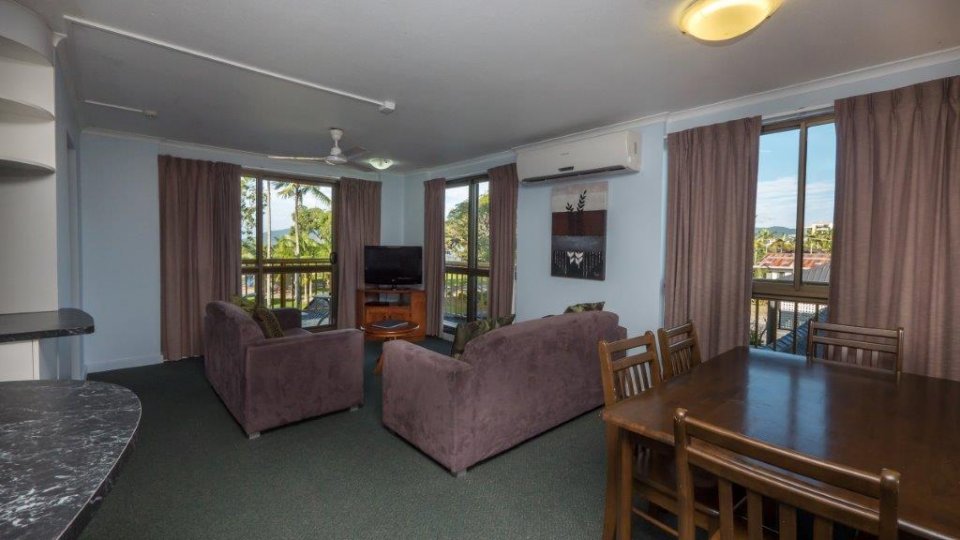 Cairns Apartments Coral Towers